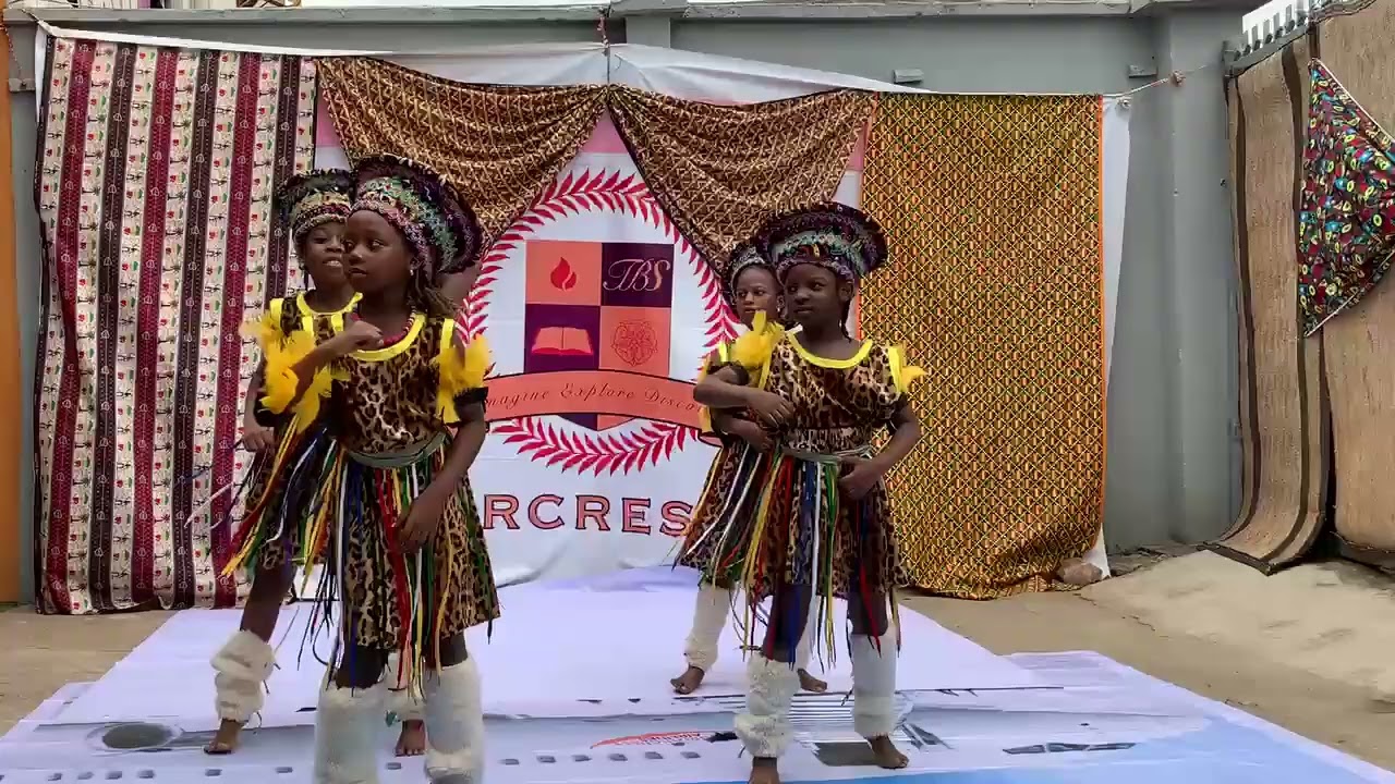Old but gold 💛 This dance deserved better than just sitting in my gallery. #culture