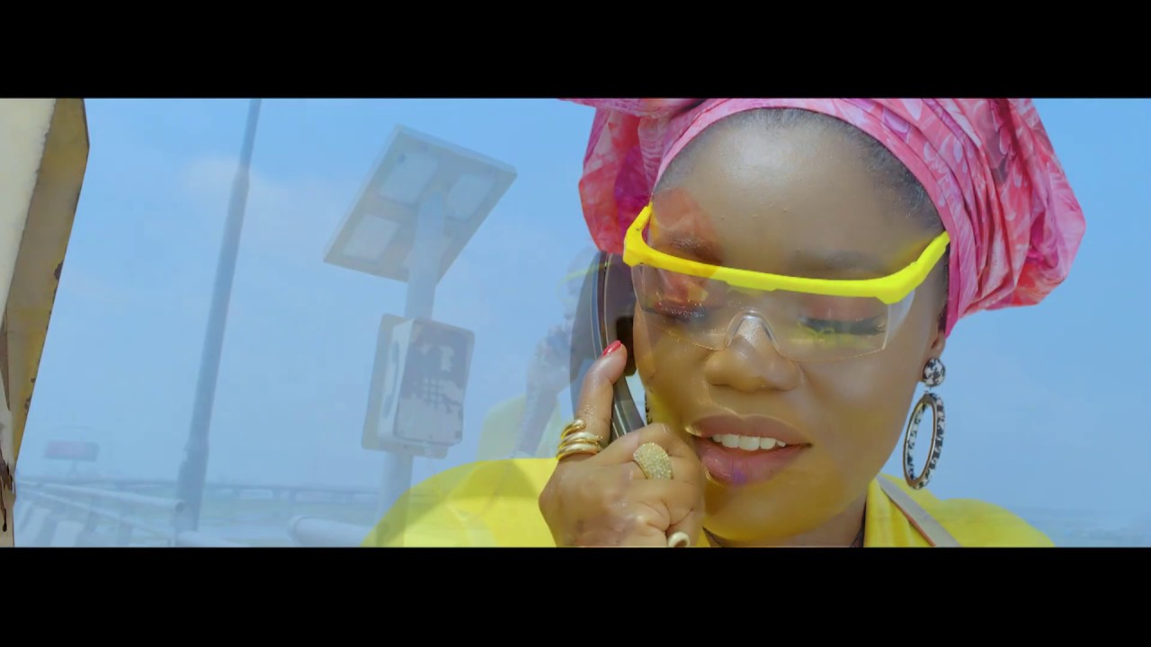 BISOLA - CONTROLLA (OFFICIAL MUSIC VIDEO)