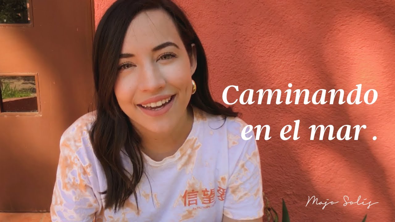 Caminando en el mar. (Tema: Ansiedad y miedo) - Majo Solís