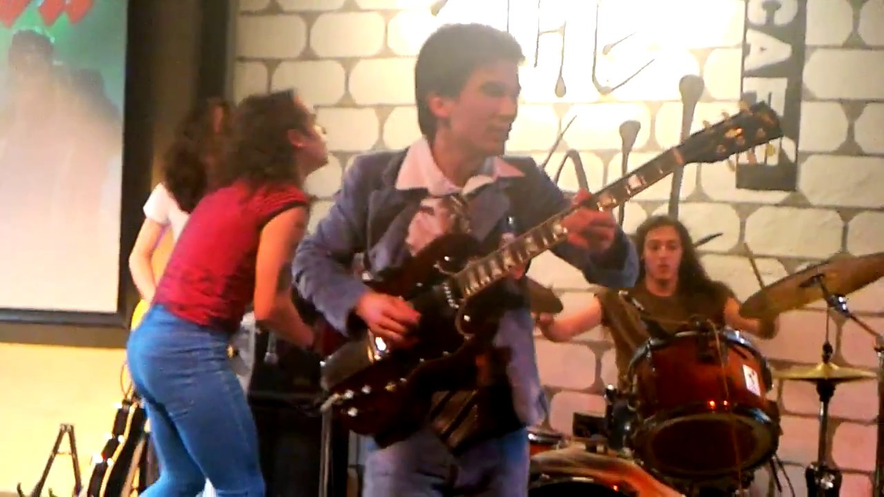 Dirty Jack AC/DC Cover - Shoot to Thrill - The Wall Café (SP)