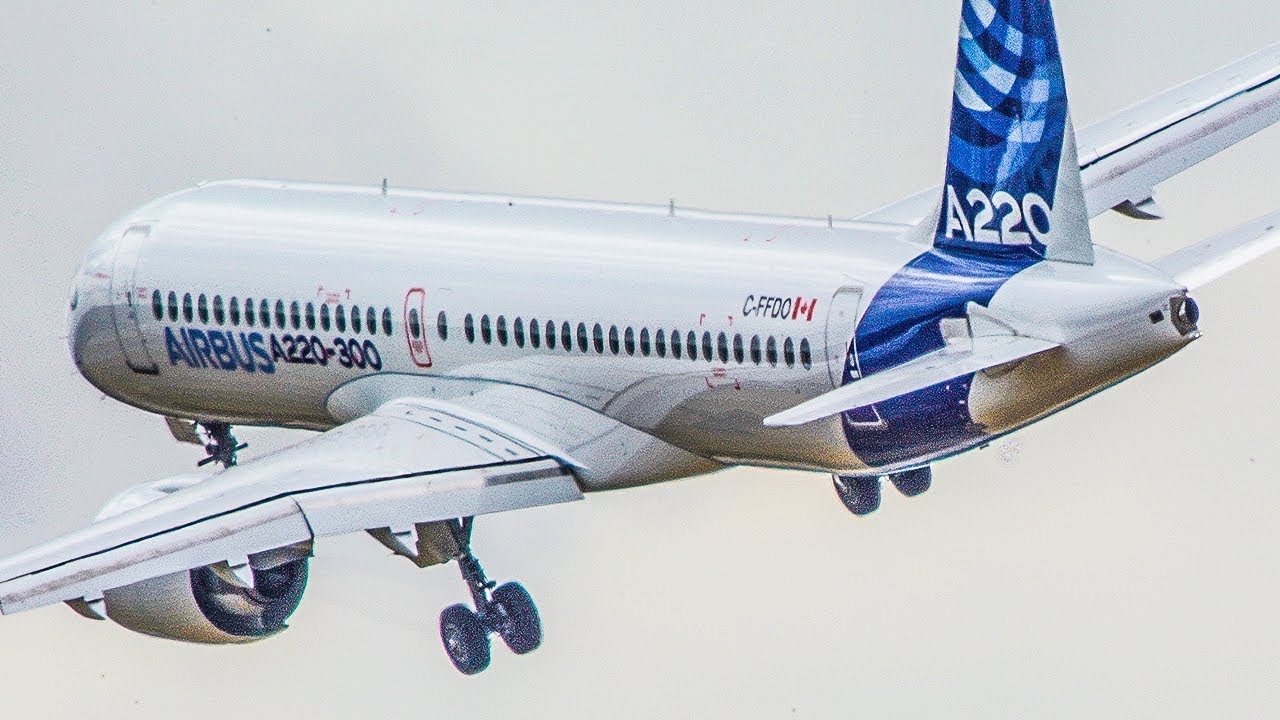 NEW AIRBUS A220 (Bombardier CS300) DEPARTURE, AIRSHOW + LANDING - FARNBOROUGH AIR SHOW 2018 (4K)