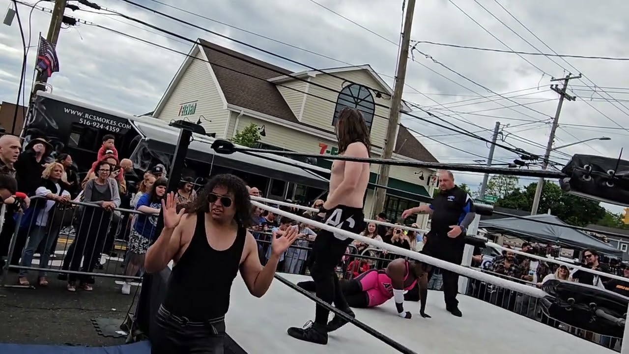 AARON CHRISTIANSEN (with Liberation Proclamation) VS A1G AT RONKONKOMA STREET FAIR