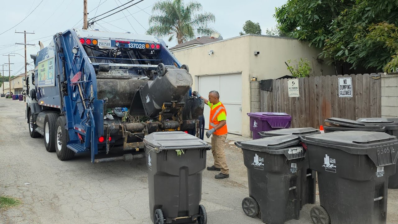 Garbage Trucks of Long Beach: Fast New Way Rear Loader Garbage Truck packing on trash collection!!