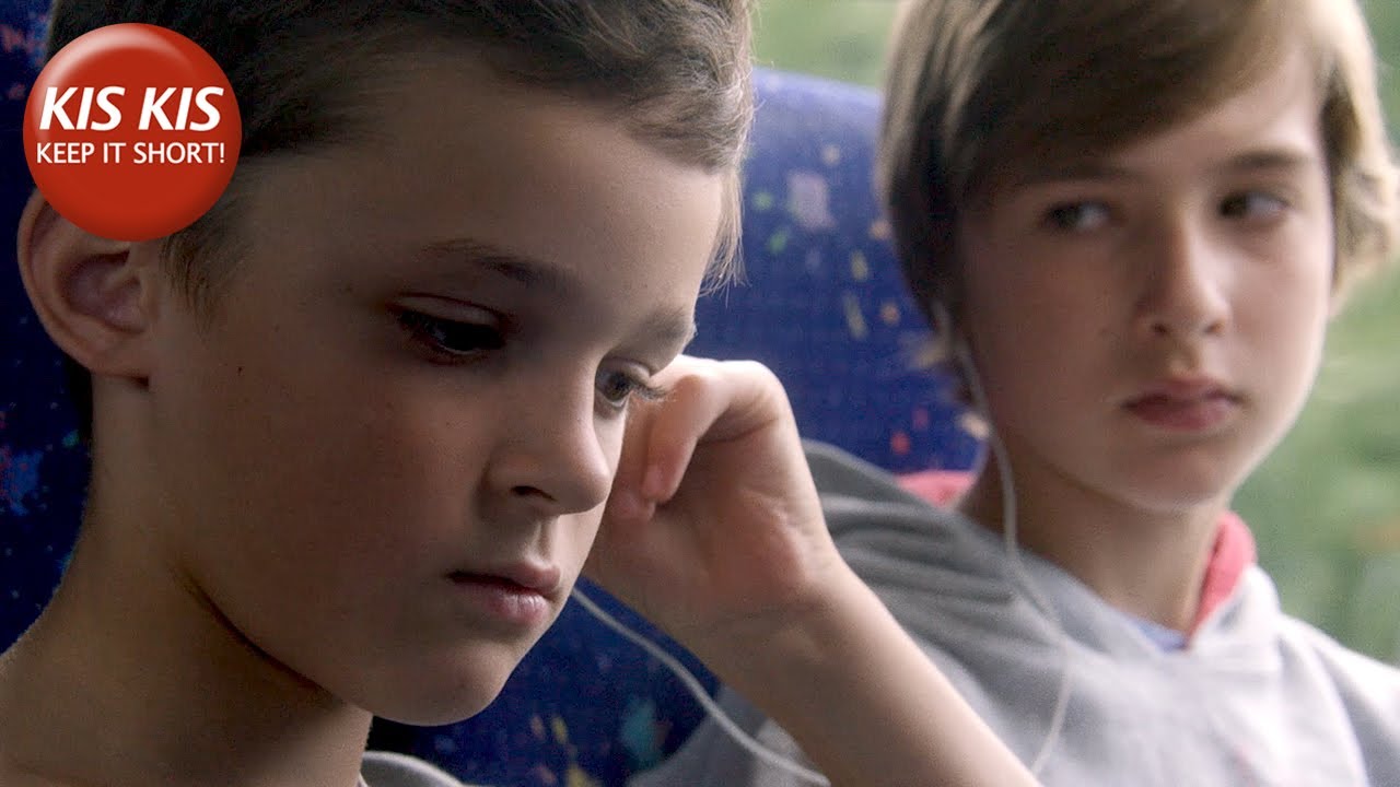 Summer camp destroys the bond between brothers | 