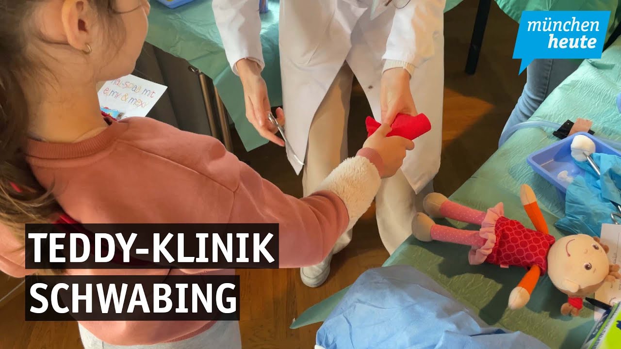 Teddy-Klinik – Kinder bringen ihre verletzten Kuscheltiere zur Versorgung ins Klinikum Schwabing