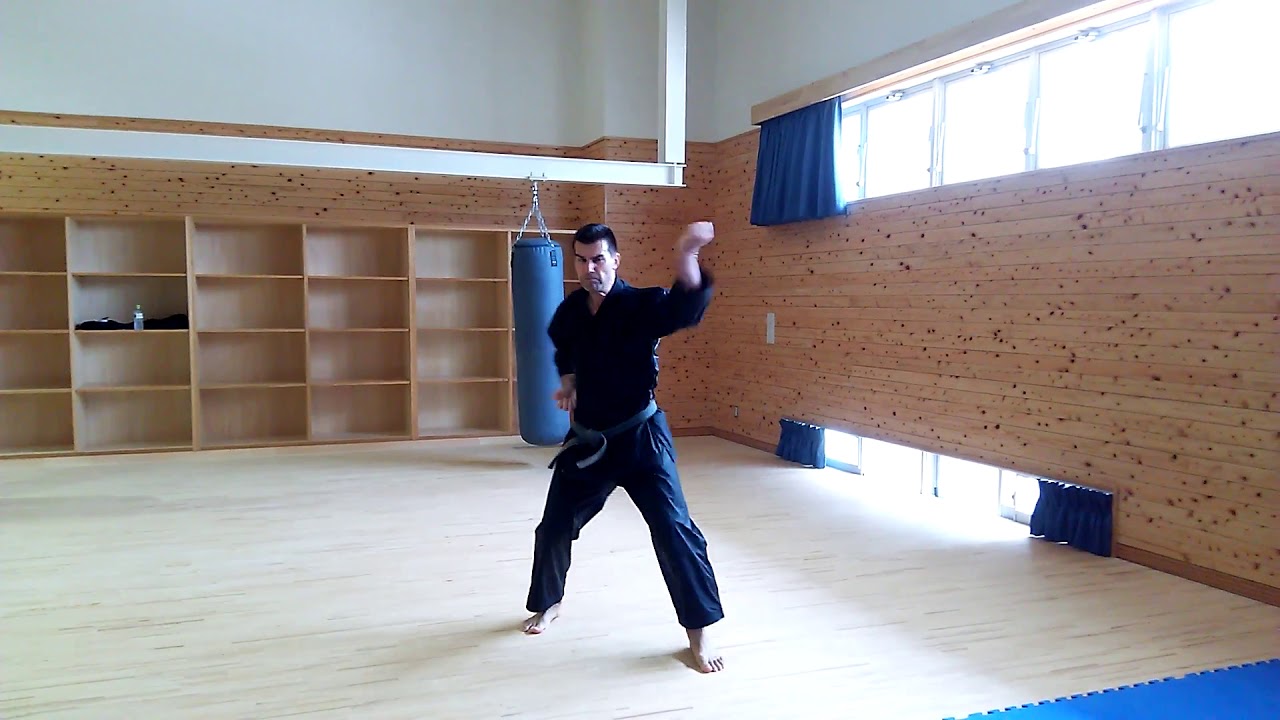 Matsubayashiryu Gojushiho kata (also called Useishi)
