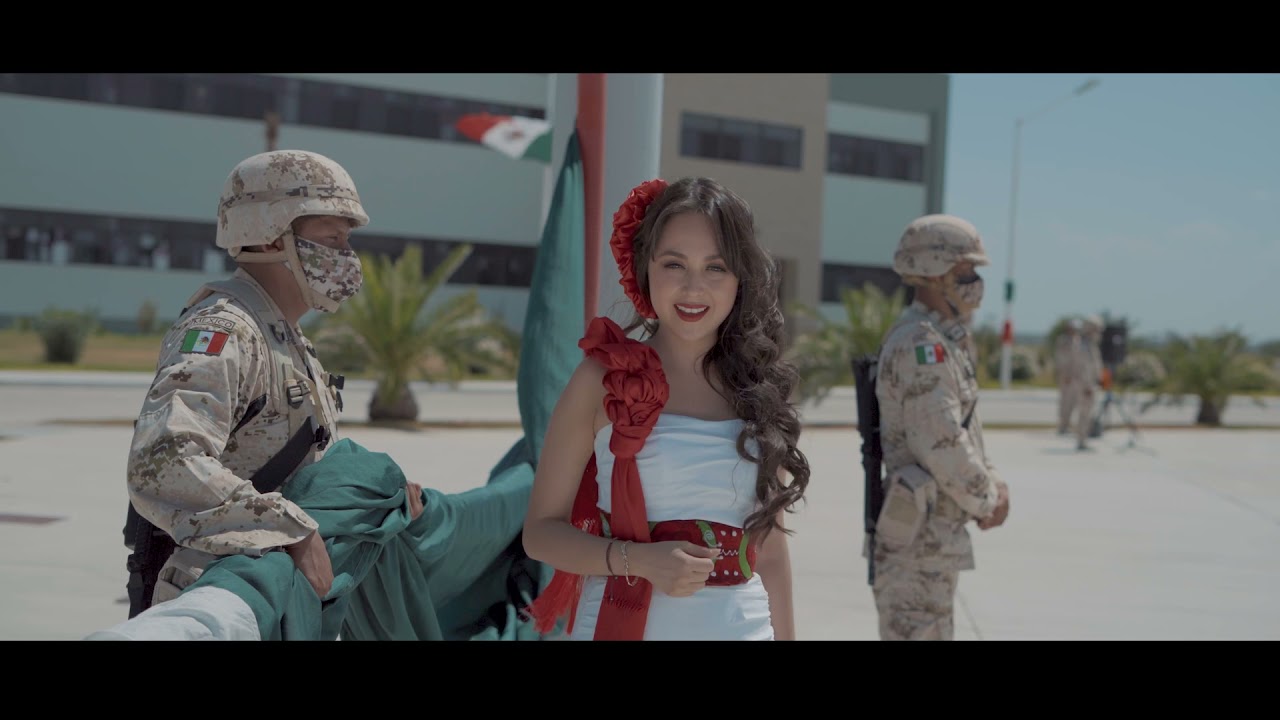Himno Nacional Mexicano - Vivian Luna
