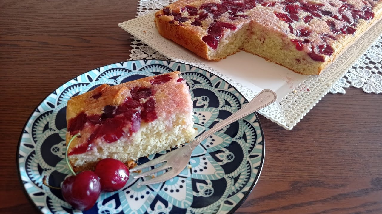 Torta rovesciata con ciliegie