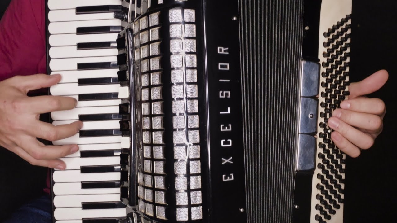 Couro de Boi - Sérgio Reis - Vídeo Aula de Acordeon 