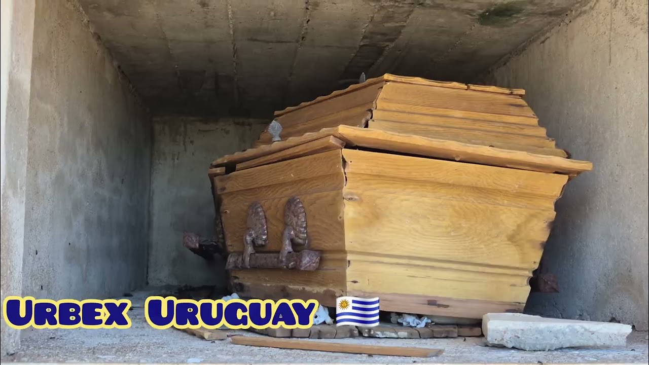 CEMENTERIO ABANDONADO EN EL MEDIO DEL CAMPO. No se siente buena energía 💀⚰️ #parati #urbex #Uruguay