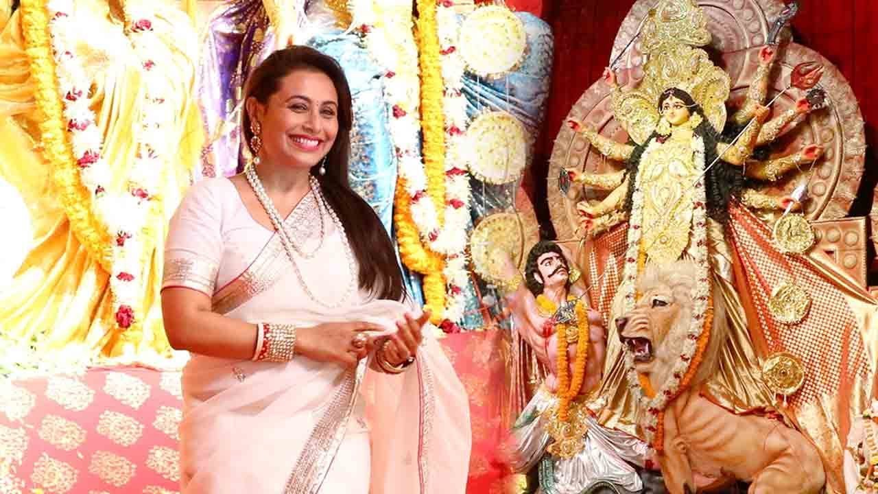 Rani Mukherjee's Unbelivably Beaμtifμl Looks In Traditional White Saree At Durga Puja 2019