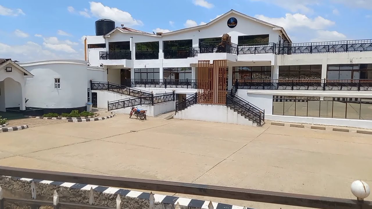 Come With Me To Falls view Resort(Nabuyole) || Tour of Falls View Resort in Webuye