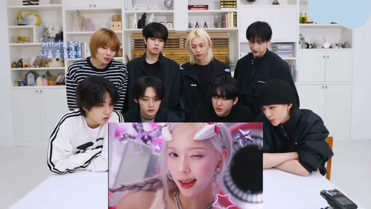Stray kids reaction to Aespa (Hot - Mess) 💖 (Fanmade fake!)