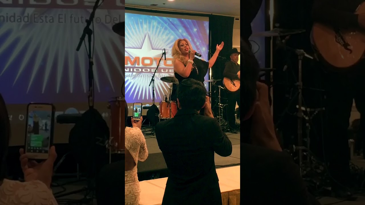 Jenny Utajara y Caudales Del Norte en Vivo (Por Las Calles de Chihuahua)