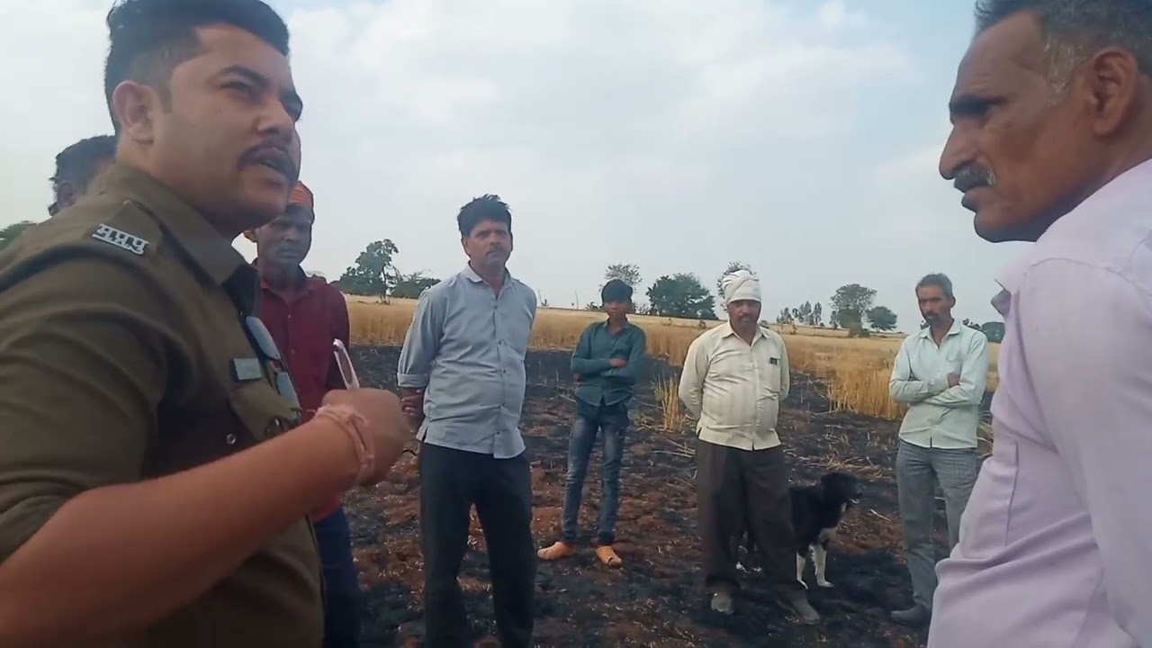 Gav me lagi aag 😯 किसान ki फसल बर्बाद