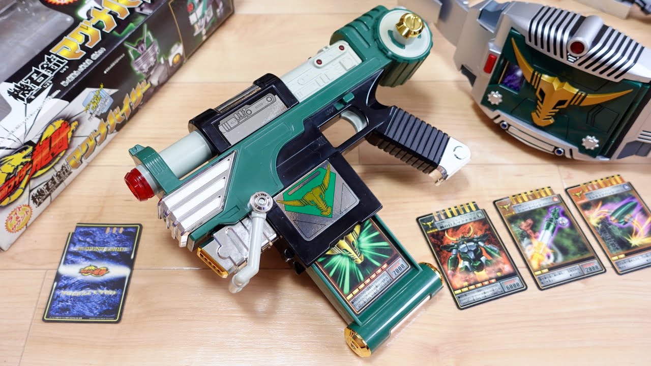 仮面ライダーゾルダの銃武器 & 召喚機！DXマグナバイザー  & ゾルダ系アドベントカード レビュー！コッキングアクションでカード装填！龍騎