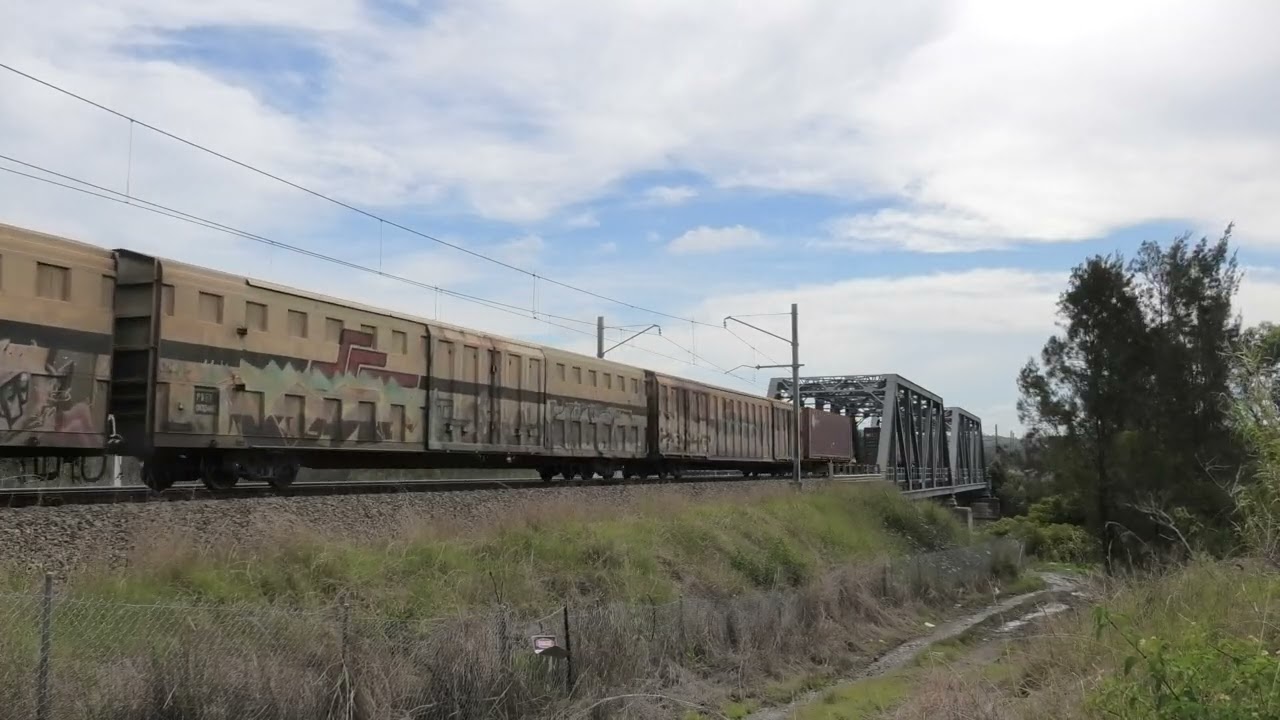 1mb9(4.01) at cockle creek with csr015- csr018 on 5- 1- 26