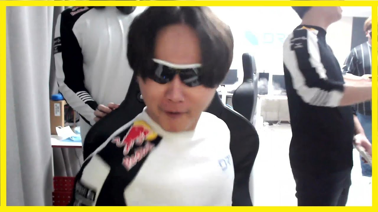 DRX Pyosik lost it funny dance