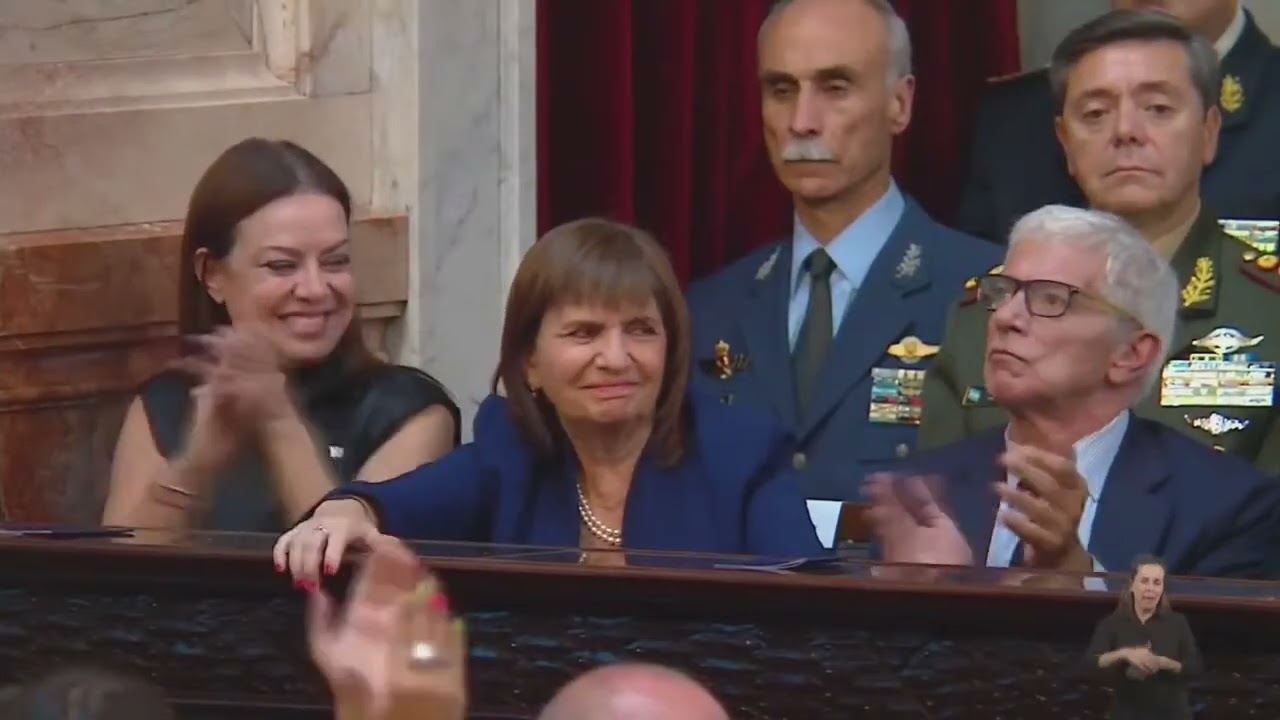 La ovación a Patricia Bullrich tras los elogios de Milei