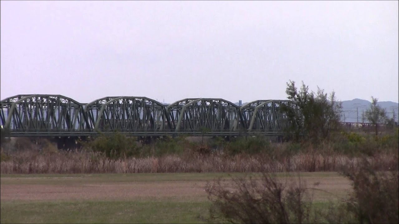 ＪＲ貨物東海道線天竜川橋梁通過Japan Railways Cargo Train crossing Tenryu River 12/Dec/2015 #1