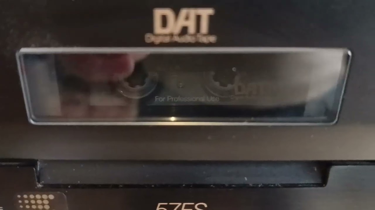 SONY  Digital Audio Tape Deck DTC-57 ES