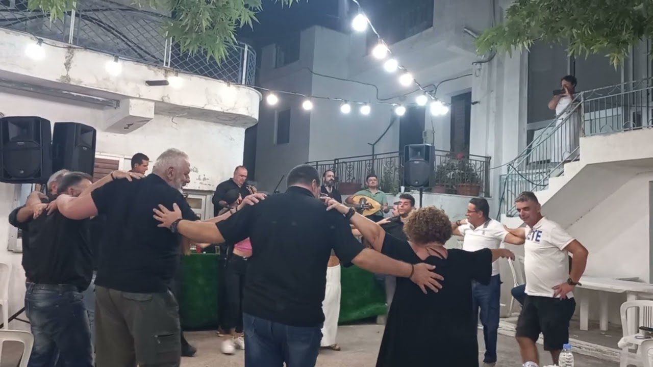 Μαντινιάδες 4 το πρωί στην Δάφνη Σητείας