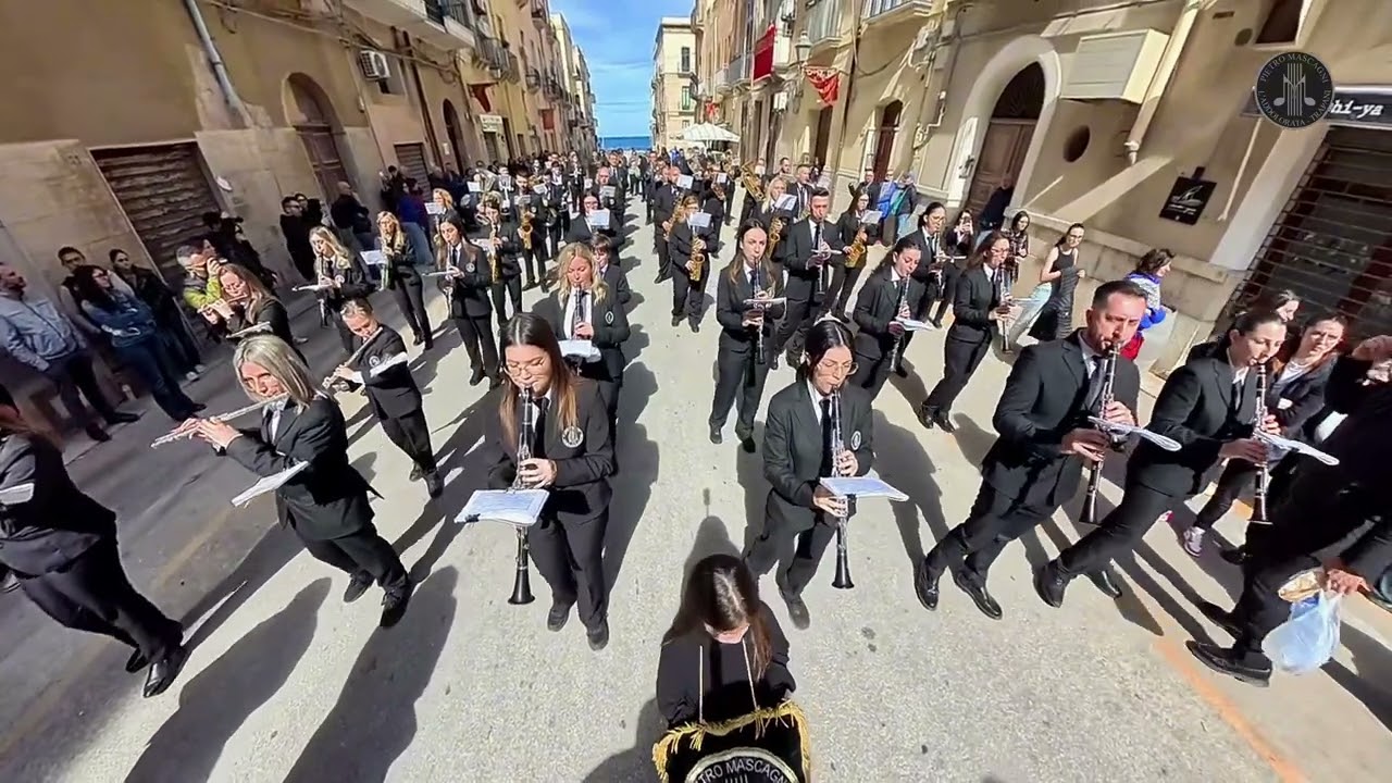 Lacrime - marcia funebre - Banda M°Pietro Mascagni Trapani. Processione Misteri 2025