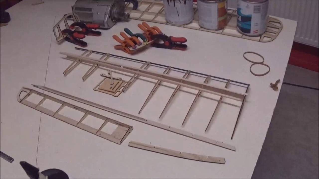 RC Hobby King TIGER MOTH kit build video part one März 22, 2016