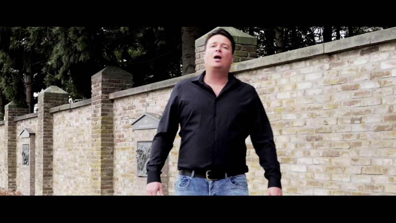 Mike van Dijk - Donna Carmela Gonzales