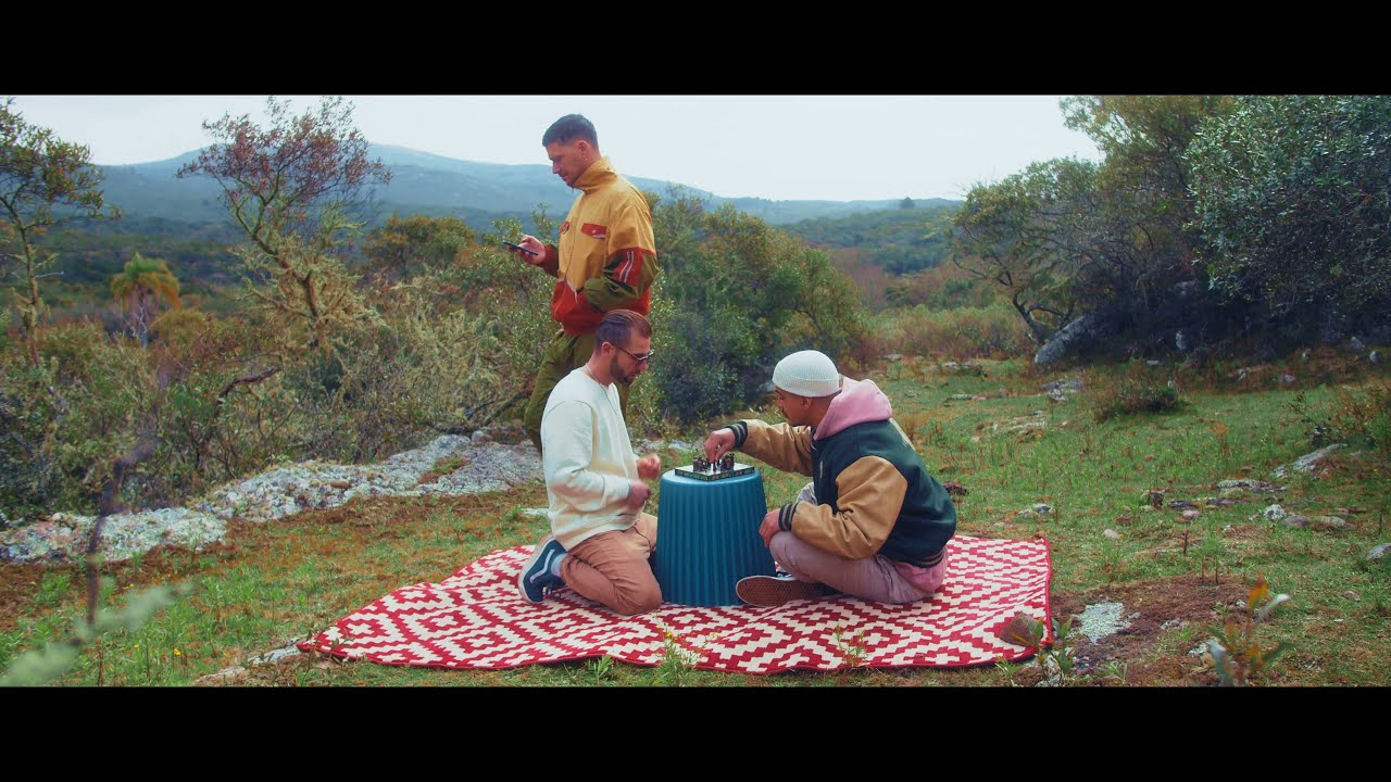 Dostrescinco - Estamo en Una feat Martín Buscaglia (Visualizer)