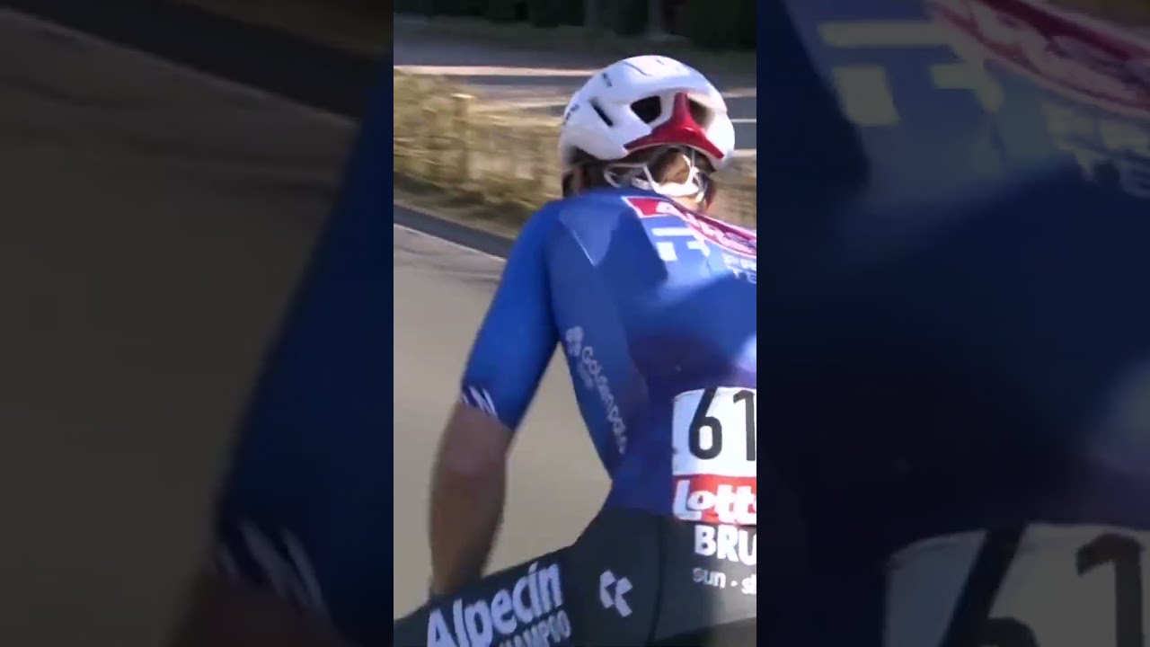 Shoe change for Jasper Philipsen! 👟👀