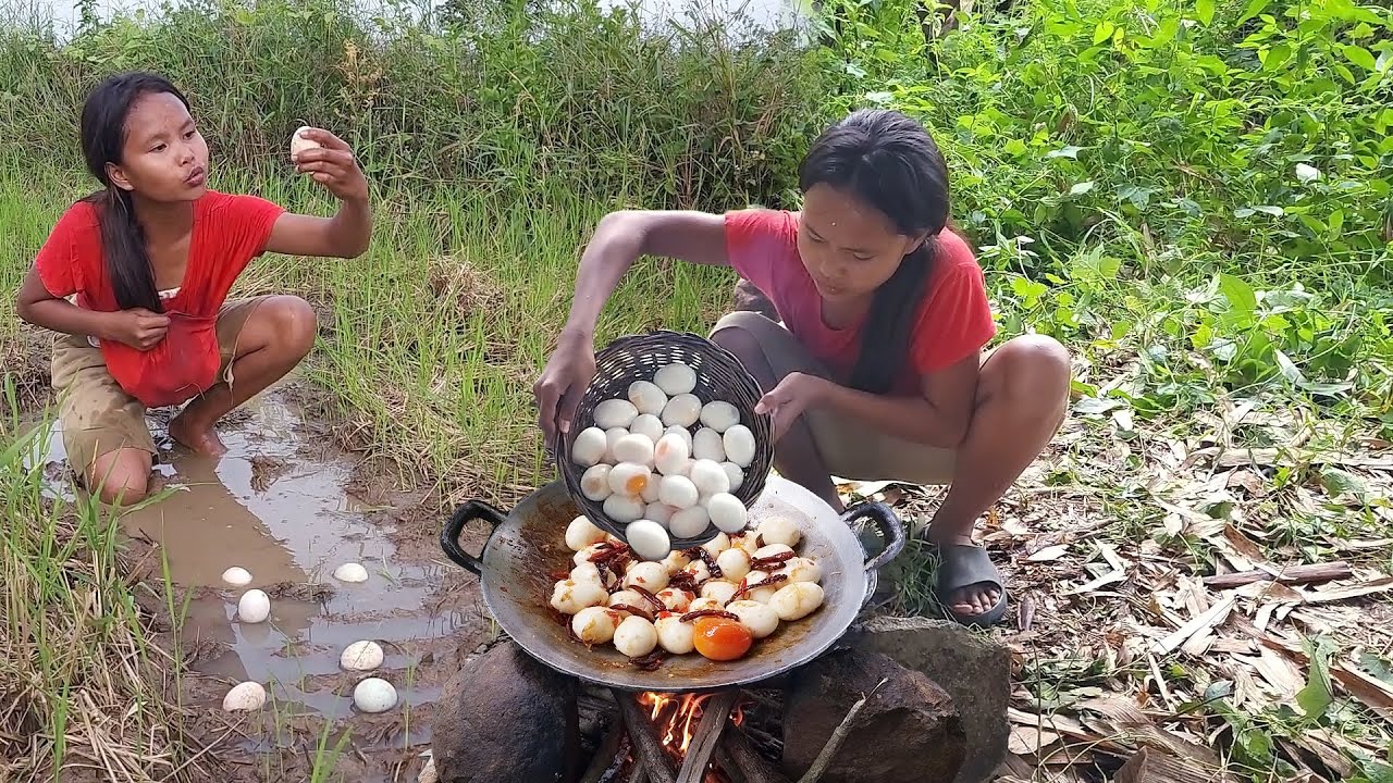 Egg spicy cooking So delicious food for dinner, Survival cooking