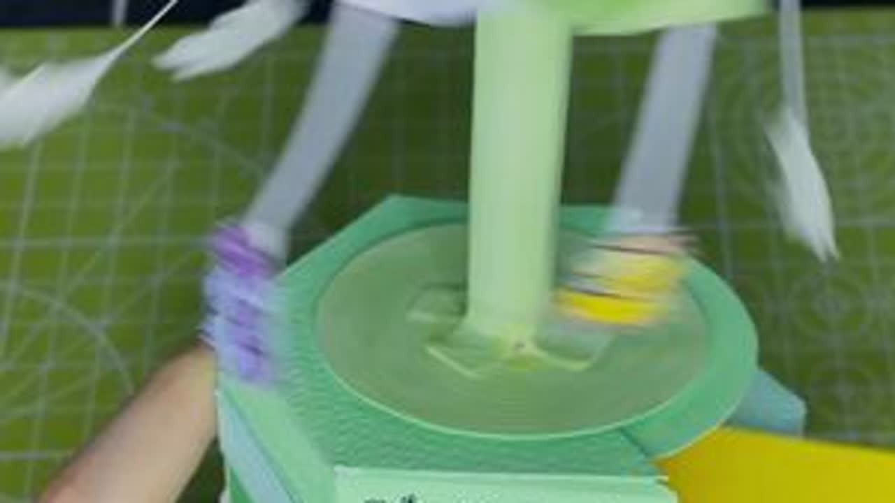 到底是谁还没有小马宝莉旋转木马自制收纳盒本来只想简单拍个小马宝莉自制六角收纳盒的然后感觉盖子太单调了就加了个旋转木马🎠实用+好玩于一体~给你的怨种闺蜜安排上旋转木马参考@唛唛爱拆卡(蜜...