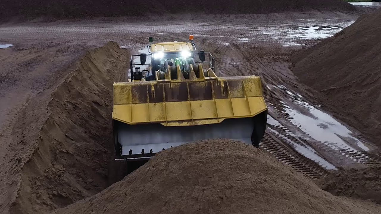 844 Wheel Loader - Cab Overview