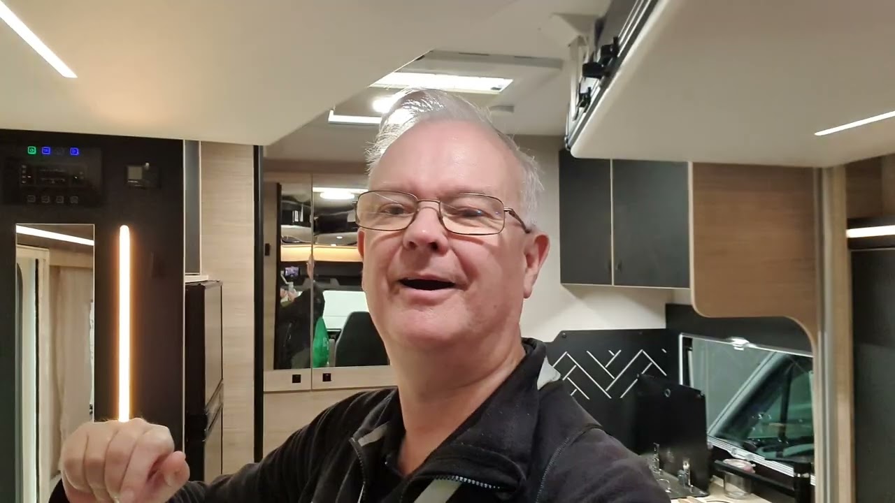 MOTORHOME WITH HUGE LOUNGE! Chausson 630 Etape Line 67k review