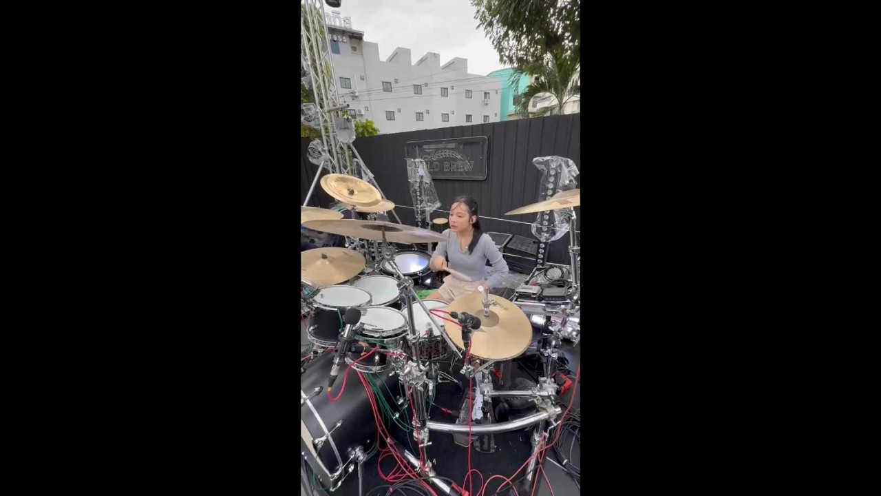 ฺเพลงนี้เกี่ยวกับความรัก - SillyFools  #Sillyฟ๊วด #Yipzothedrums  (Sound Check)