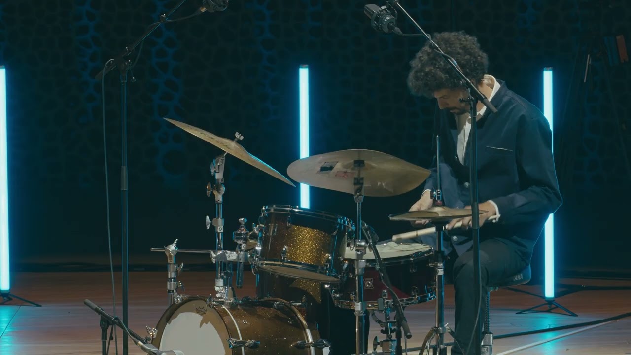 SHALOSH- Three Sisters Live at Elbphilharmonie