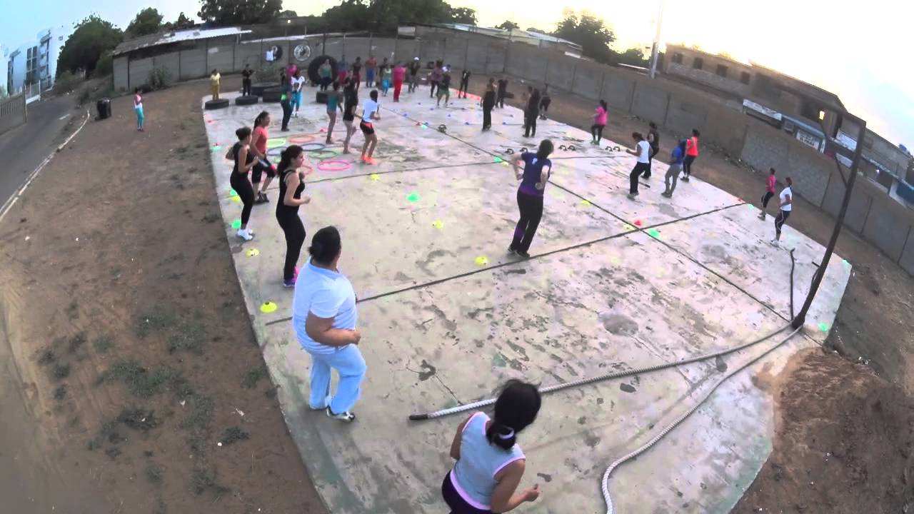 EL PINAR FIT SUPER CLASE DE EJERCICIOS FUNCIONALES TIPO CROSSFIT 14-07-2015