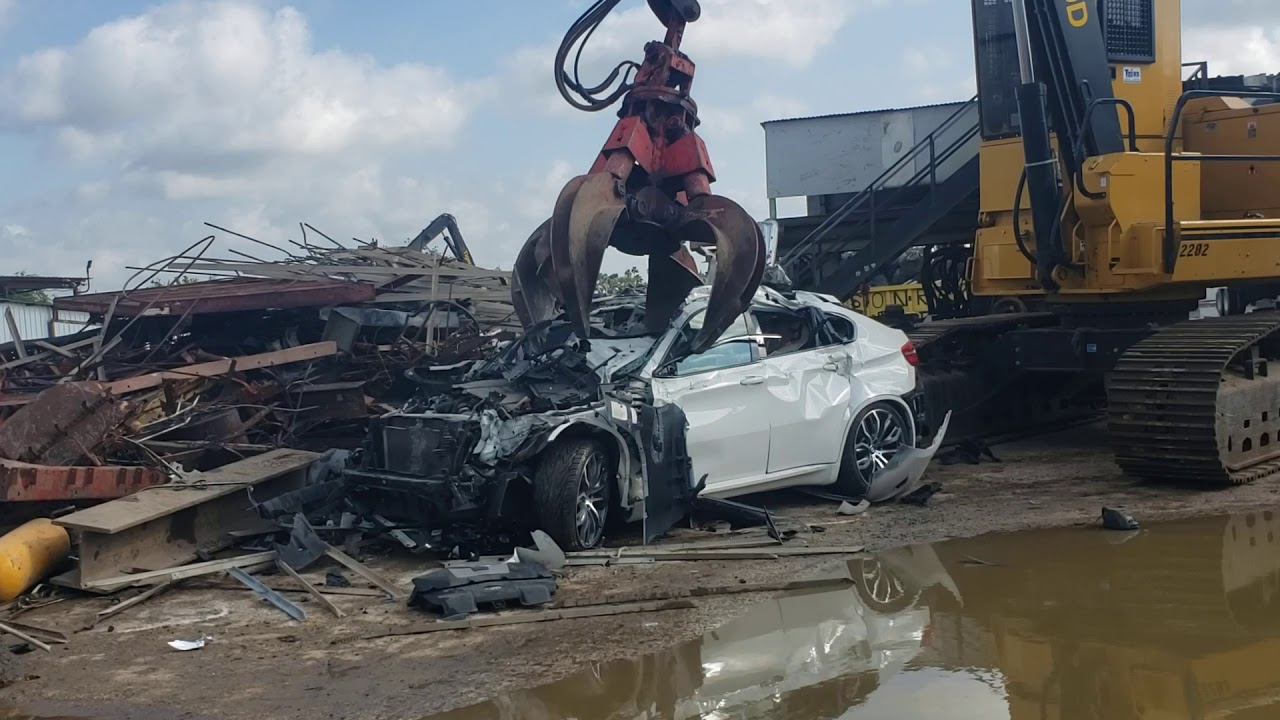 BMW gets destroyed