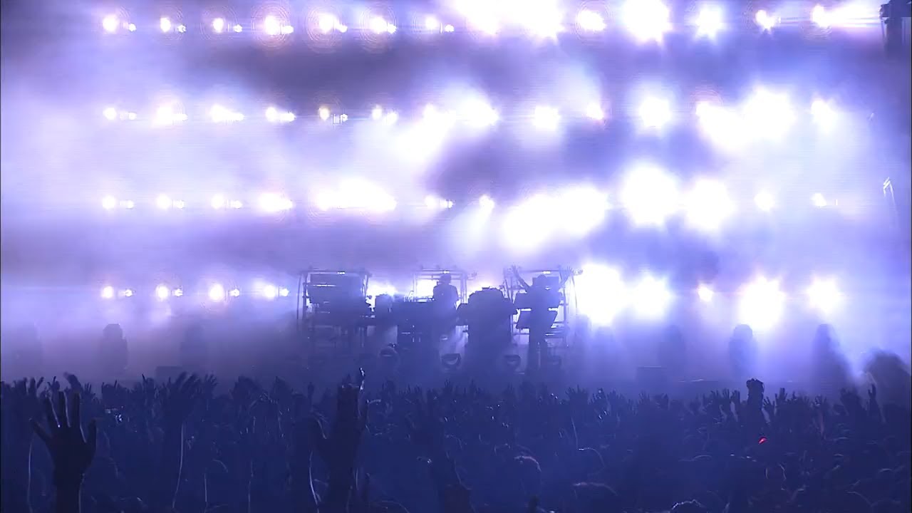 The Chemical Brothers - Superflash (Live at Fuji Rock Festival)