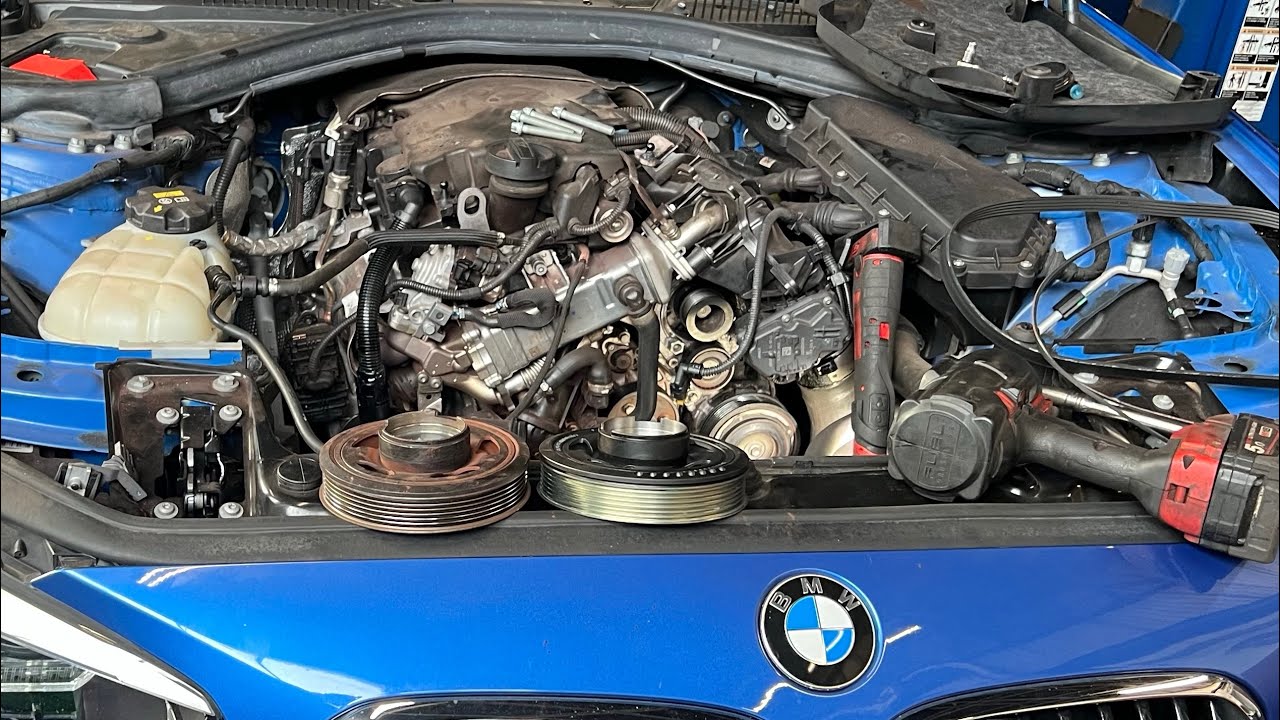 BMW 1 series 1.5 116d Crankshaft pulley replacement due to defective pulley