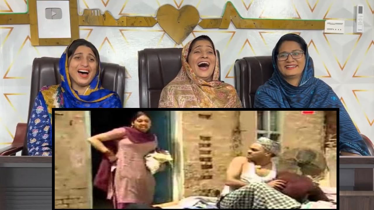 Punjabi Husband & Wife fight - Very Funny 🤣 Pakistani Girls Funny Reaction 😂