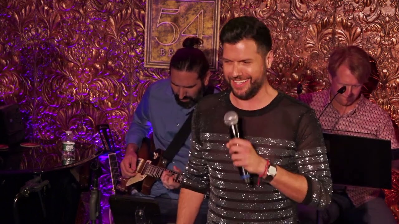 Robert Bannon & Mauricio Martínez sing 