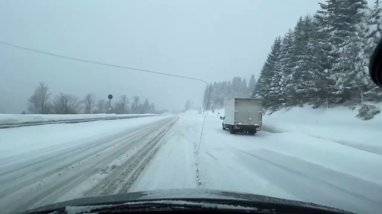 Starker Schneefall und Verwehungen am Feldberg LKW hängen fest Winter Jan 20/21