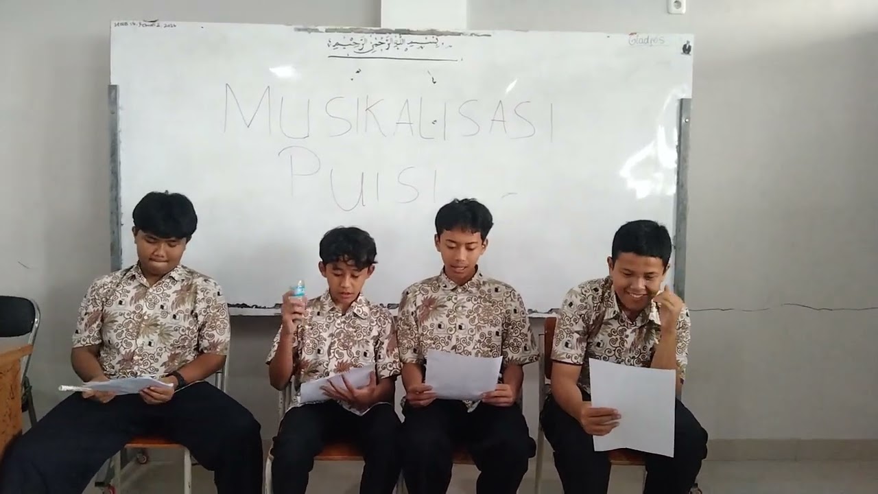 Musikalisasi Puisi Tholib 2 kelas 8 Tahun 2026