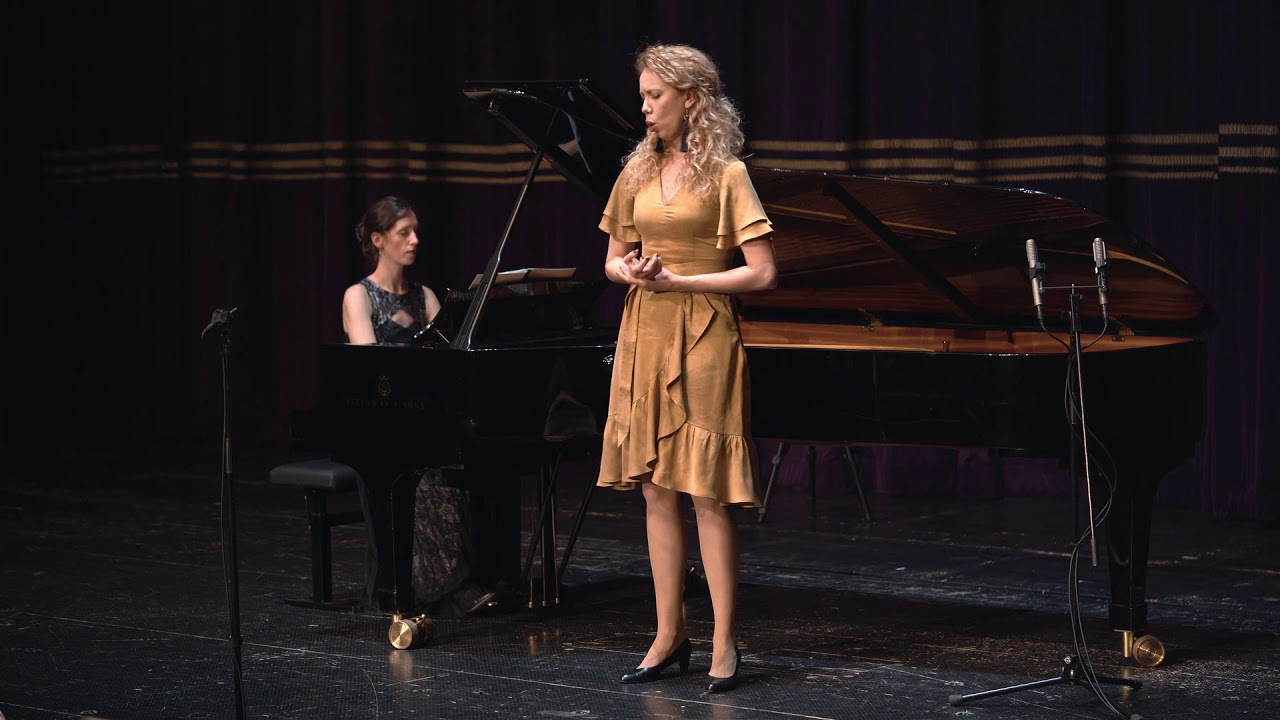 #OpertrotzCorona: Stine Marie Fischer singt Zigeunerlieder von J. Brahms | Staatsoper Stuttgart