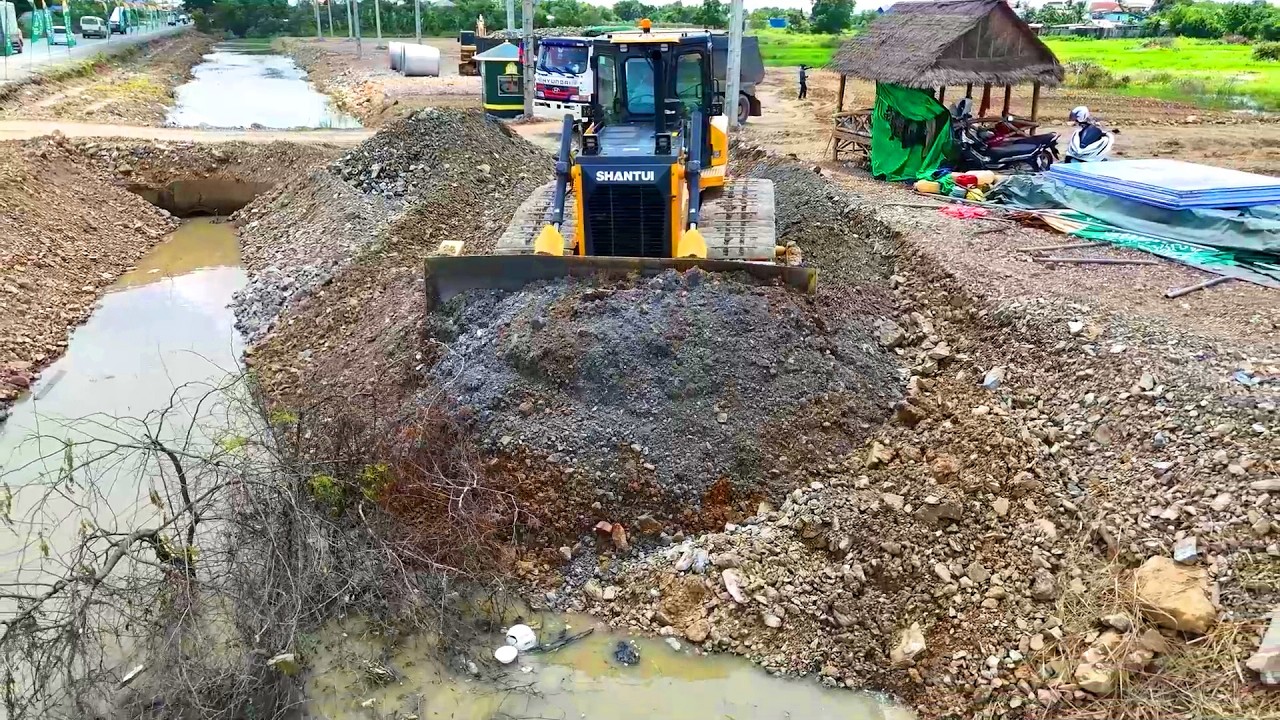 Best Powerful Shantui DH17c2 Dozer Pushing Soil & Shacman Trucks Making Road Foundation Construction