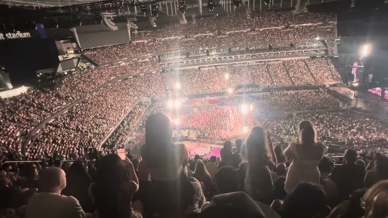 Sparks, Coldplay, Las Vegas 6/6/2025 #197