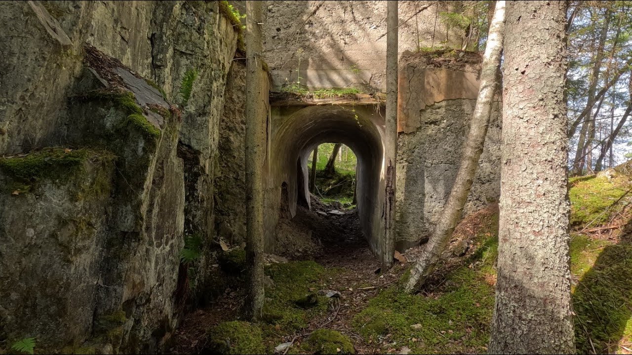 Ett Gruvområde i Skogen | Abandoned Mine | Urban Exploring Sweden 4K
