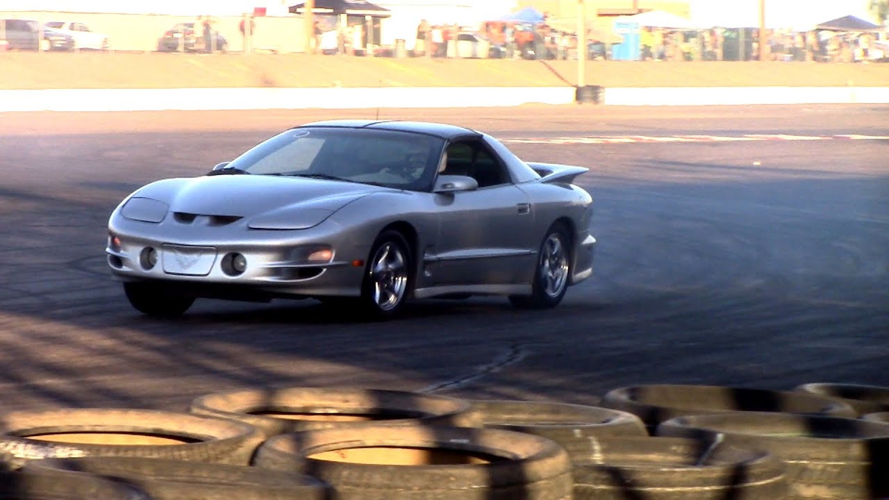 Pontiac Firebird Amateur Drifting